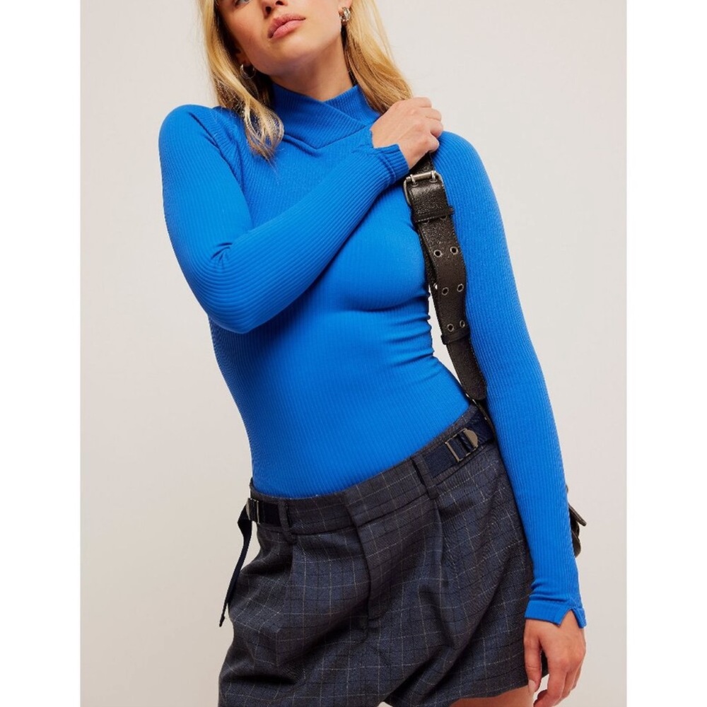 FREE PEOPLE XYZ Recycled Turtleneck
Bodysuit / Deja Blue M/L NWT